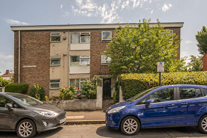 2 Bedroom Flat For Sale In Pawsey Close, Upton Park, London, E13