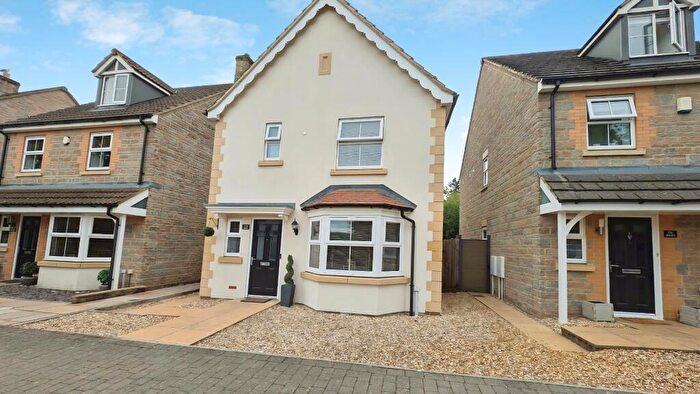 3 Bedroom Detached House For Sale In Broad Lane, Yate, Bristol, BS37
