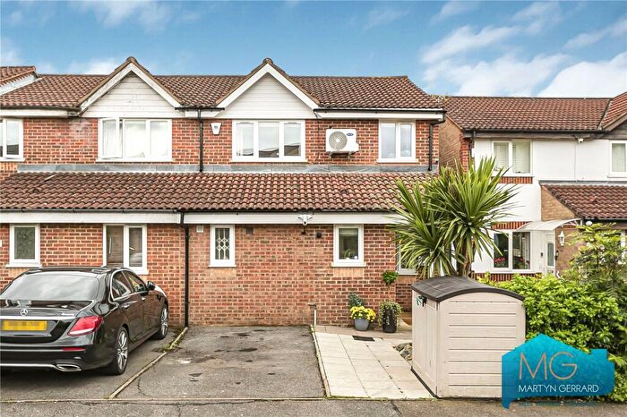 3 Bedroom Semi-Detached House For Sale In Brendon Grove, East Finchley, London, N2