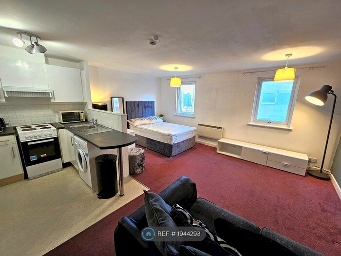 Studio To Rent In Blackfriars Road, Glasgow, G1