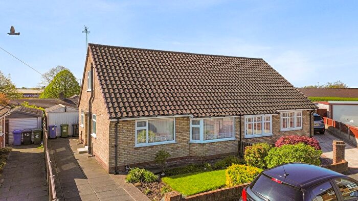 3 Bedroom Semi Detached House For Sale In Ferndale Close, Woolston, WA1