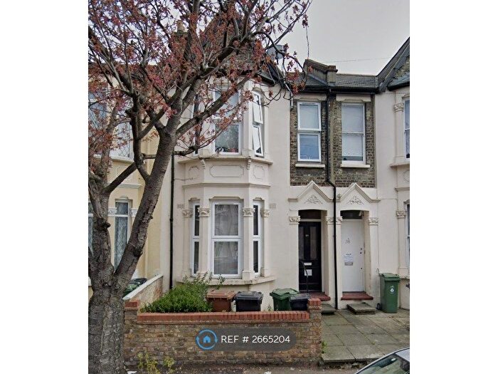 2 Bedroom Flat To Rent In Goodall Road, London, E11