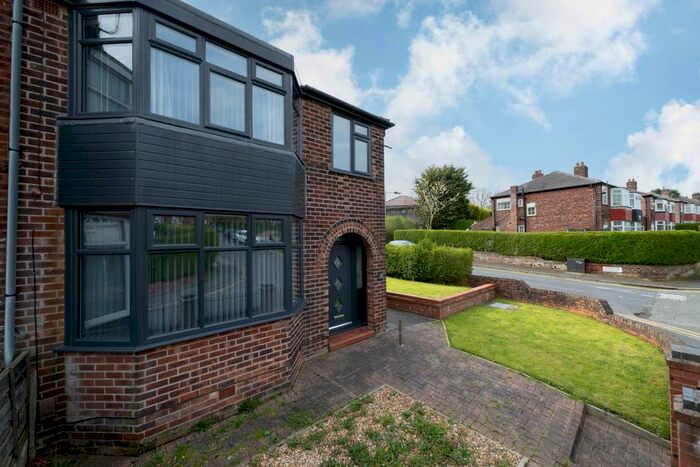 3 Bedroom Semi-Detached House To Rent In Windsor Road, Prestwich, M25