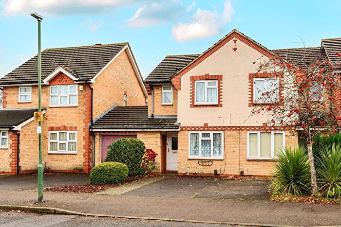 2 Bedroom Semi Detached House For Sale In Brasted Close, Sutton, SM2