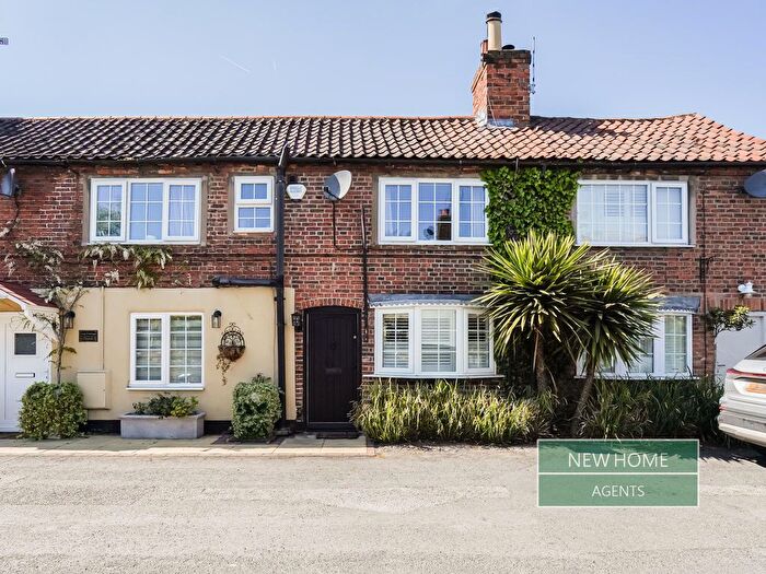 3 Bedroom Terraced House For Sale In Church Street, Bawtry, Doncaster, DN10