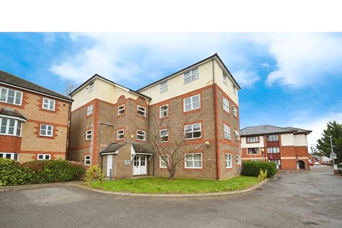 2 Bedroom Flat To Rent In Vanbrugh Court, Reading, RG1