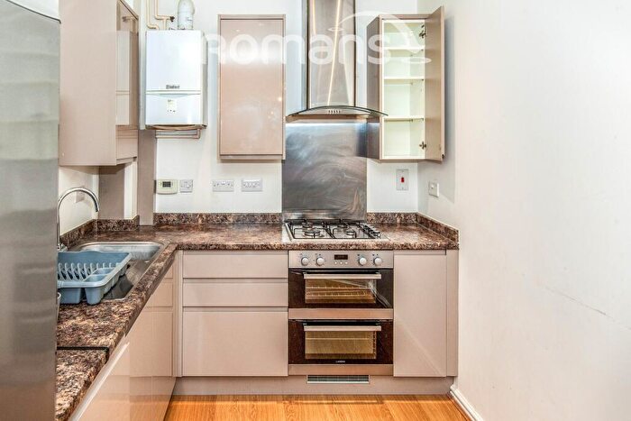 1 Bedroom Flat To Rent In Kittiwake House, High Street, Slough, SL1