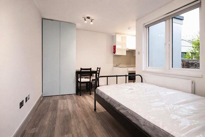 Studio To Rent In Camden High Street, Camden Town, NW1