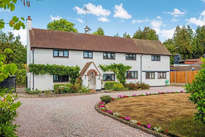5 Bedroom Detached House For Sale In Wonford Close, Walton On The Hill, KT20