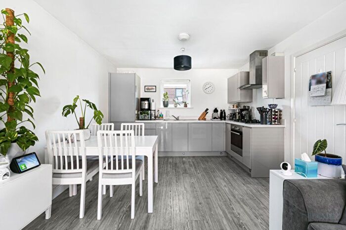 2 Bedroom Flat To Rent In Plumtree Drive, Harlow, CM17