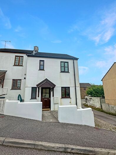 3 Bedroom Semi-Detached House To Rent In Halbullock View, Gloweth, TR1