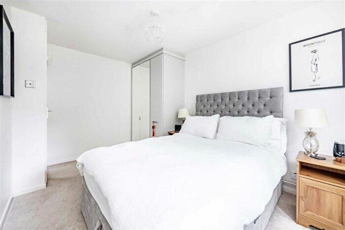 1 Bedroom Flat For Sale In Chatsworth Road, Kilburn, NW2