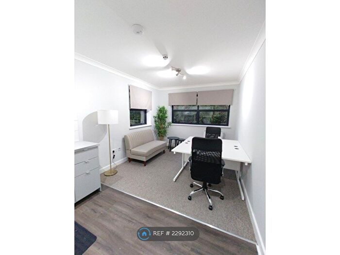 Studio To Rent In Deans Lane, Edgware, HA8