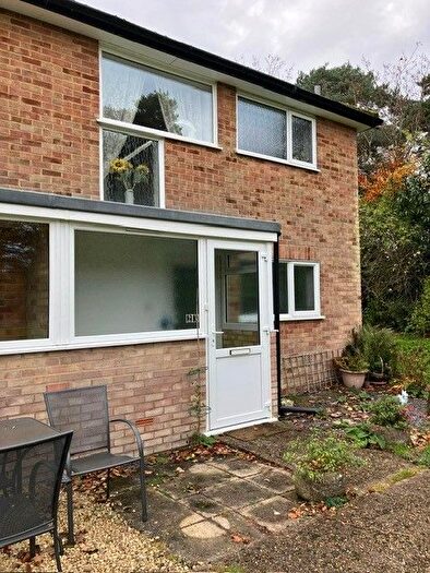 2 Bedroom Flat To Rent In Furrows Place, Caterham, CR3