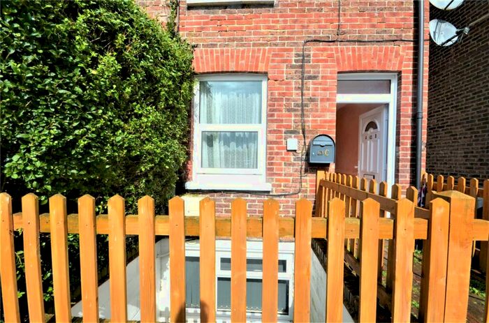 1 Bedroom Apartment To Rent In Queens Road, East Grinstead, West Sussex, RH19