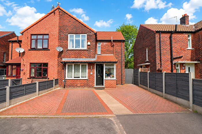 3 Bedroom Semi Detached House For Sale In Holland Grove, Ashton-under-lyne, OL6
