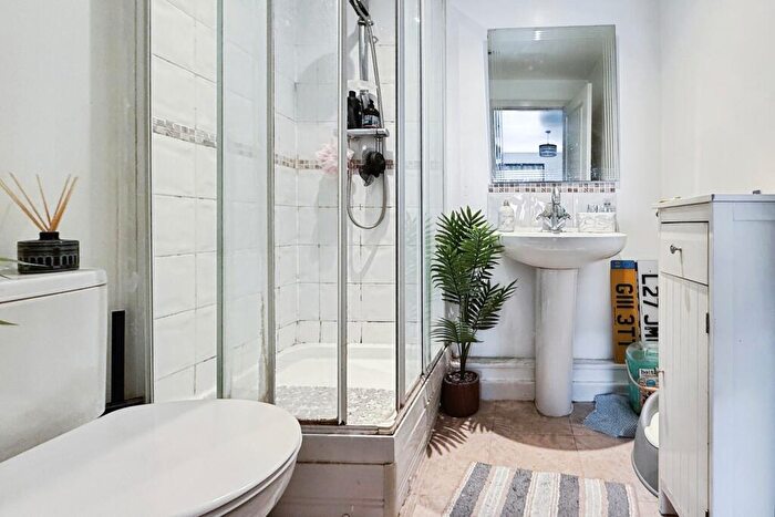 2 Bedroom Flat For Sale In Coleman House, Watling Street, Bletchley, Milton Keynes, MK2