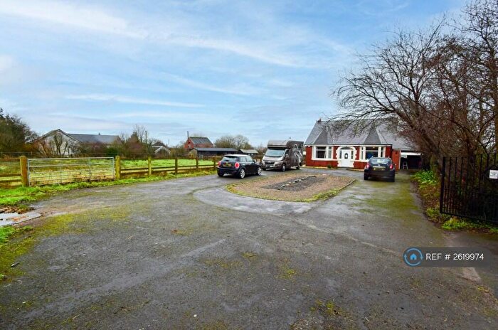 4 Bedroom Bungalow To Rent In Lower Lane, Freckleton, Preston, PR4