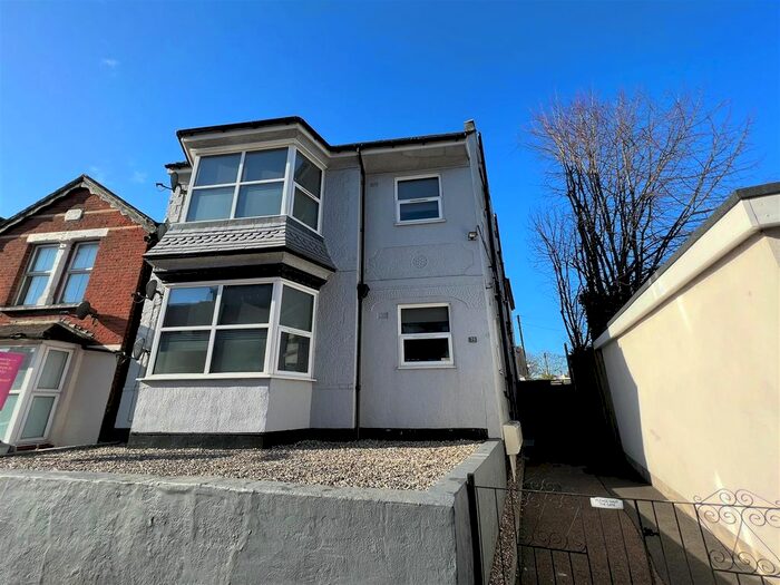 1 Bedroom Flat To Rent In Cranleigh Drive, Leigh-On-Sea, SS9