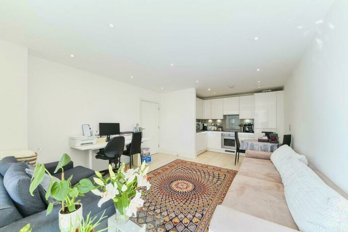 1 Bedroom Apartment To Rent In Bodiam Court, Regency Heights, Park Royal, NW10