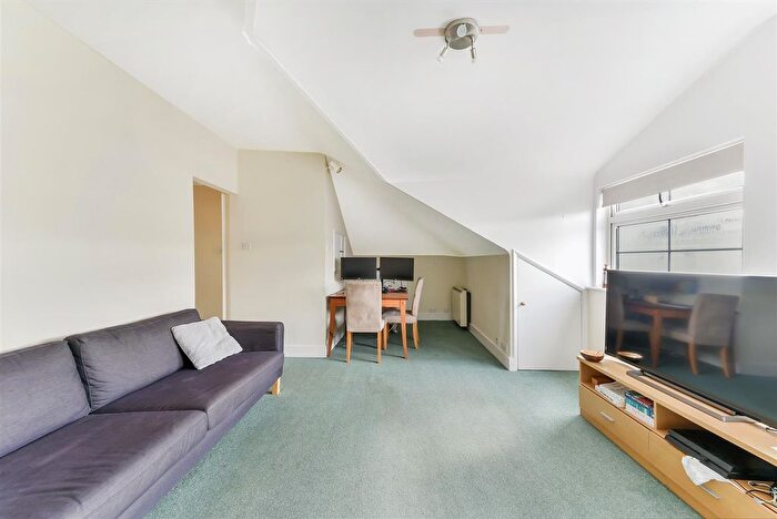 1 Bedroom Flat To Rent In Lilyville Road, Fulham, SW6