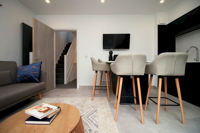 3 Bedroom Flat To Rent In Apartment B, Whitchurch Road, Caerdydd, Cardiff, CF14