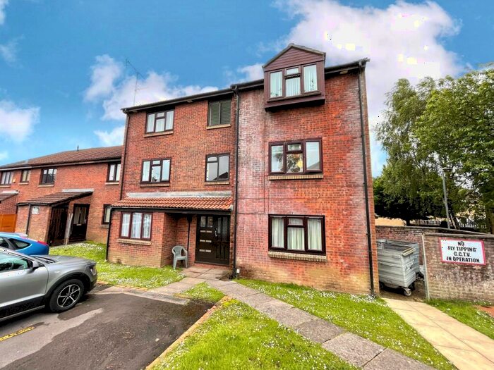 2 Bedroom Flat To Rent In Oxwich Close, Cardiff, CF5