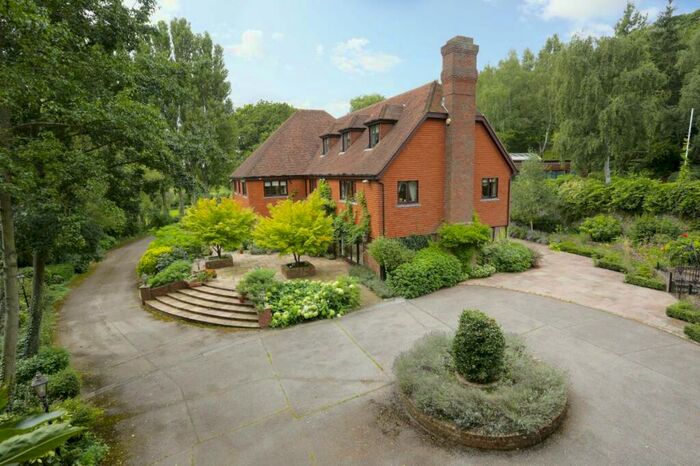 9 Bedroom Detached House To Rent In Iwade Road, Newington, ME9