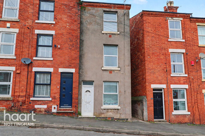 4 Bedroom Terraced House For Sale In Bailey Street, Nottingham, NG6