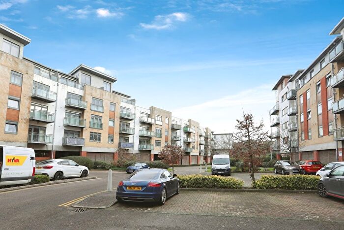 2 Bedroom Flat For Sale In Wallis Place, Hart Street, Maidstone, ME16