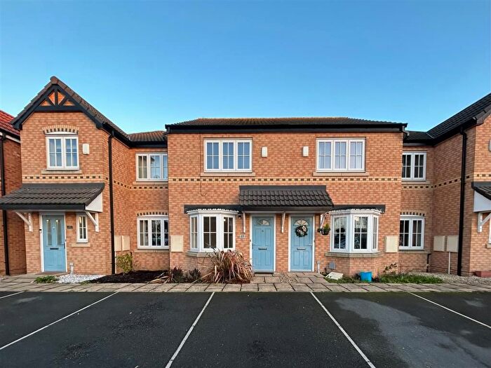 2 Bedroom Town House To Rent In Hesley Road, Harworth, Doncaster, DN11