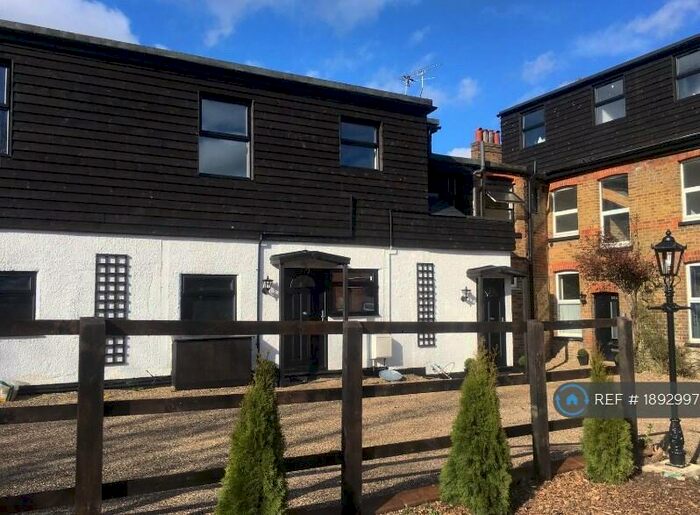 1 Bedroom Flat To Rent In Hallowell Road, Northwood, HA6