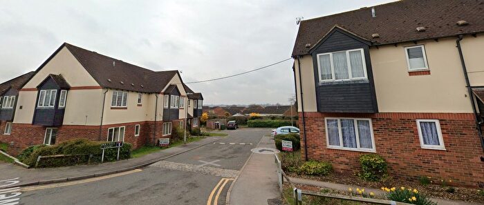 1 Bedroom Flat To Rent In Holywell Court, Thatcham, RG19