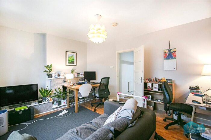 1 Bedroom Property To Rent In Church Lane, East Finchley, London, N2