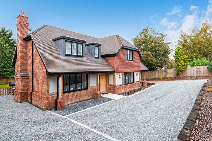 4 Bedroom Detached House To Rent In Platt Common, Sevenoaks, TN15