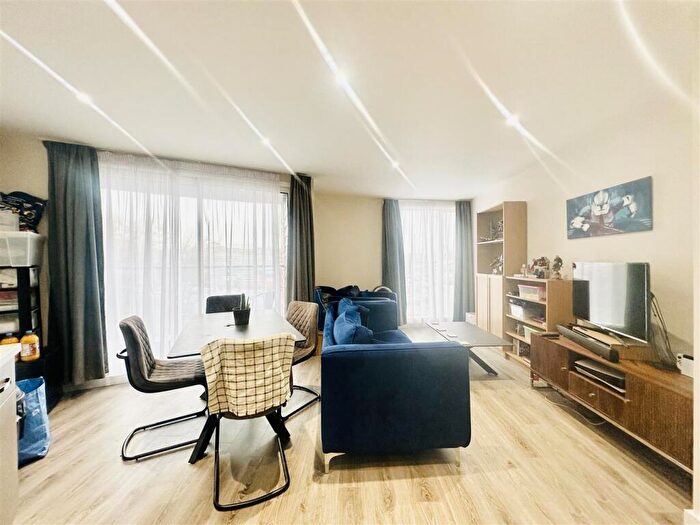 2 Bedroom Apartment To Rent In The Curve, Nottingham, NG7