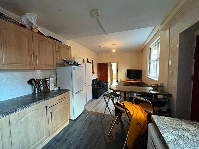 5 Bedroom Terraced House To Rent In Rothesay Avenue, Nottingham, Nottinghamshire, NG7