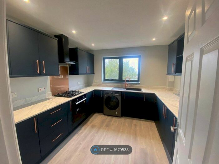 2 Bedroom Flat To Rent In Craigend Park, Edinburgh, EH16