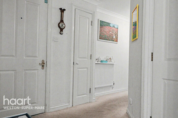 3 Bedroom Apartment For Sale In Royal Sands, Weston-Super-Mare, BS23