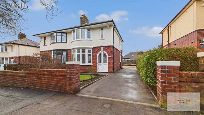 3 Bedroom Semi-Detached House For Sale In Burnley Road, Walmersley, Bury, BL9