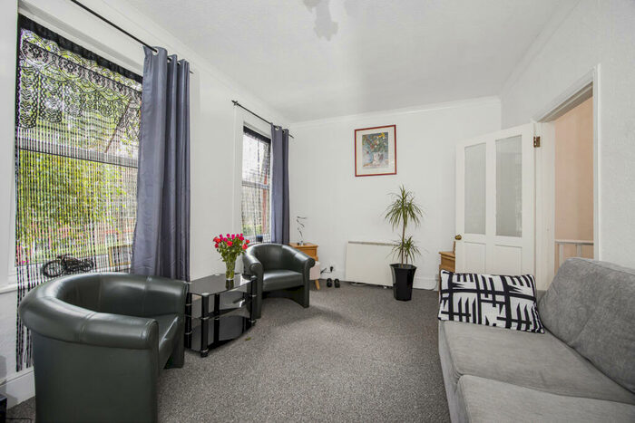 1 Bedroom Flat For Sale In Morieux Road, E10