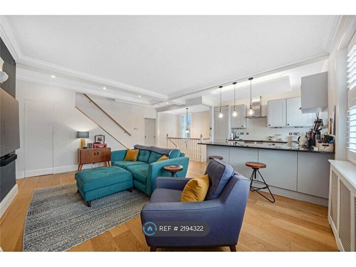 3 Bedroom Flat To Rent In King Henrys Road, London, NW3