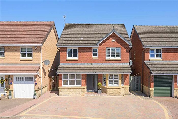 4 Bedroom Detached House For Sale In Steel Crescent, FK6