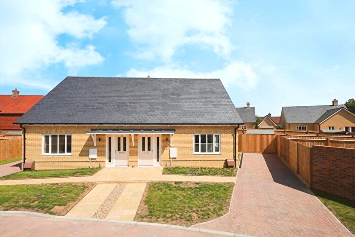 2 Bedroom Bungalow For Sale In Park Road, Hellingly, East Sussex, BN27