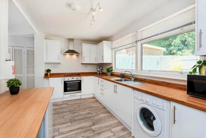 4 Bedroom End Of Terrace House To Rent In Redland Park, Bath, BA2