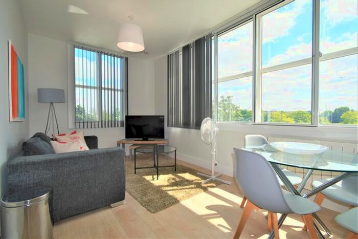 1 Bedroom Flat To Rent In Nobel Drive, Harlington, Hayes UB3