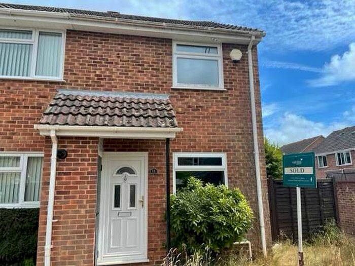 2 Bedroom Terraced House To Rent In Cedric Close, Blackfield, Southampton, SO45