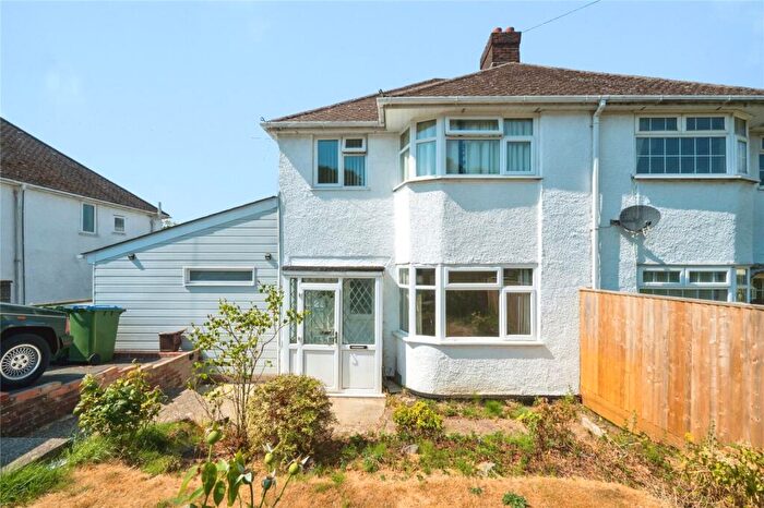 3 Bedroom Semi-Detached House For Sale In Braeside Road, Southampton, Hampshire, SO19
