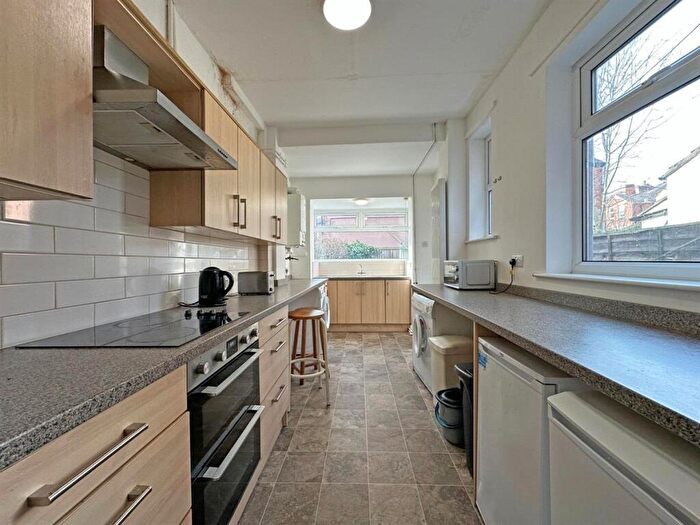 1 Bedroom House To Rent In Road Beeston, Nottingham, NG9