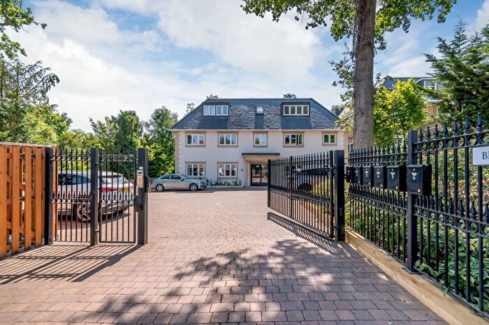 3 Bedroom Flat For Sale In Bluebell House, Duck's Hill Road, Northwood, HA6